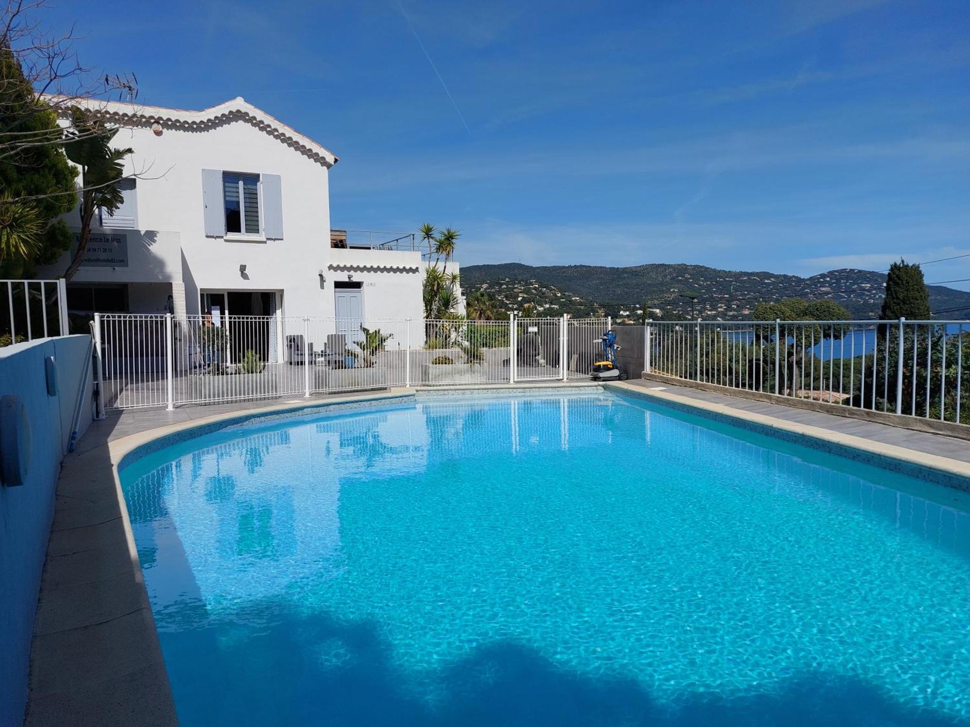 Residence Le Mas Le Lavandou Eksteriør billede